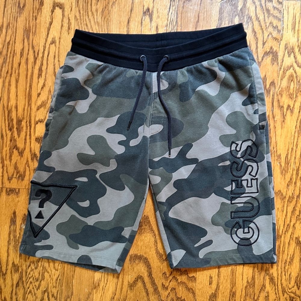 Guess Camo Embroidered Logo Sweat Shorts Men's S Drawstring Pockets Lounge